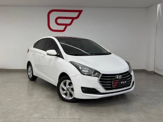 HYUNDAI HB20S 1.6 COMFORT PLUS 16V FLEX 4P MANUAL HYUNDAI HB20S 1.6 COMFORT PLUS 16V FLEX 4P MANUAL